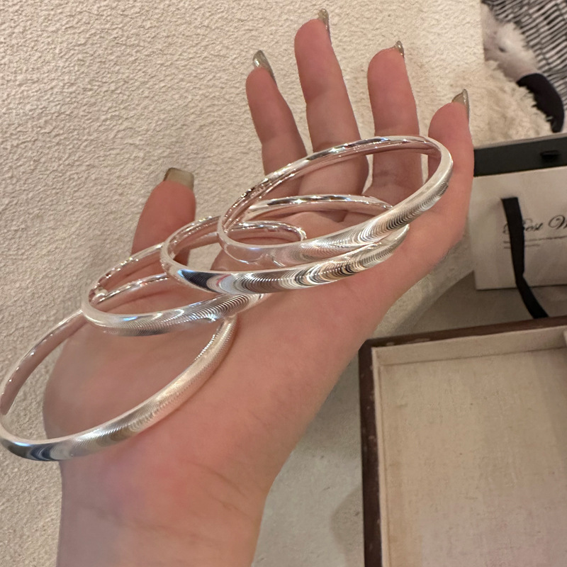 云小舒手工足银999闭口闪闪猫眼银手镯纯银波光粼粼车花银镯首饰