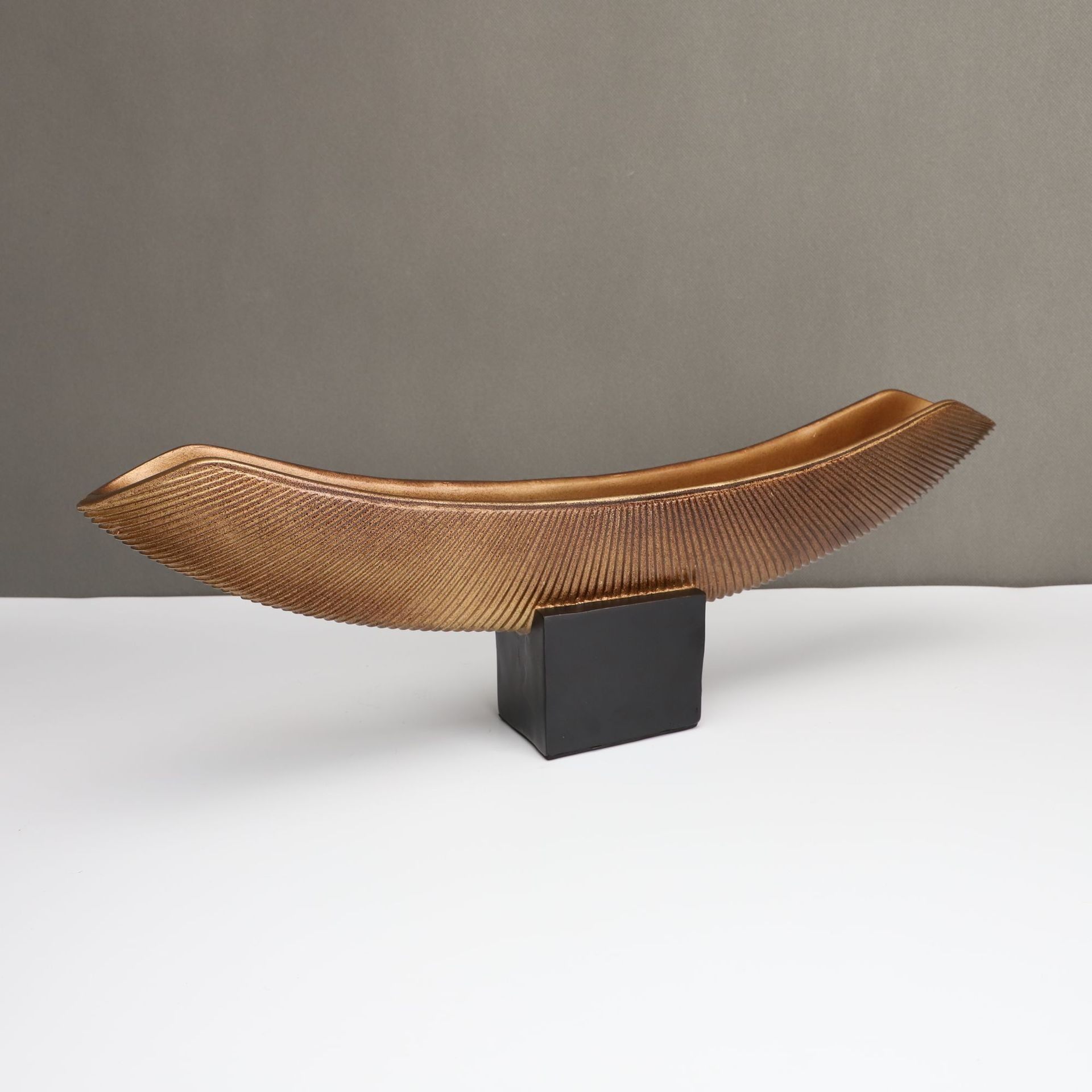 现代简约抽象树脂刀架艺术装饰摆件电视柜大厅玄关软装家居装饰品,家居饰品,装饰摆件,淘宝优惠券,粉丝福利购,淘宝优惠卷