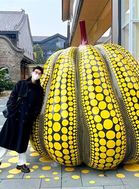 草间弥生波点南瓜大摆件户外玻璃钢雕塑园林景观大型小品落地装饰