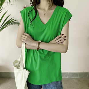 外穿上衣夏季 百搭简约绿色宽肩v领背心女t恤宽松遮肉大码 胖mm无袖