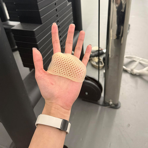 单杠引体器械防起茧专业训练标准