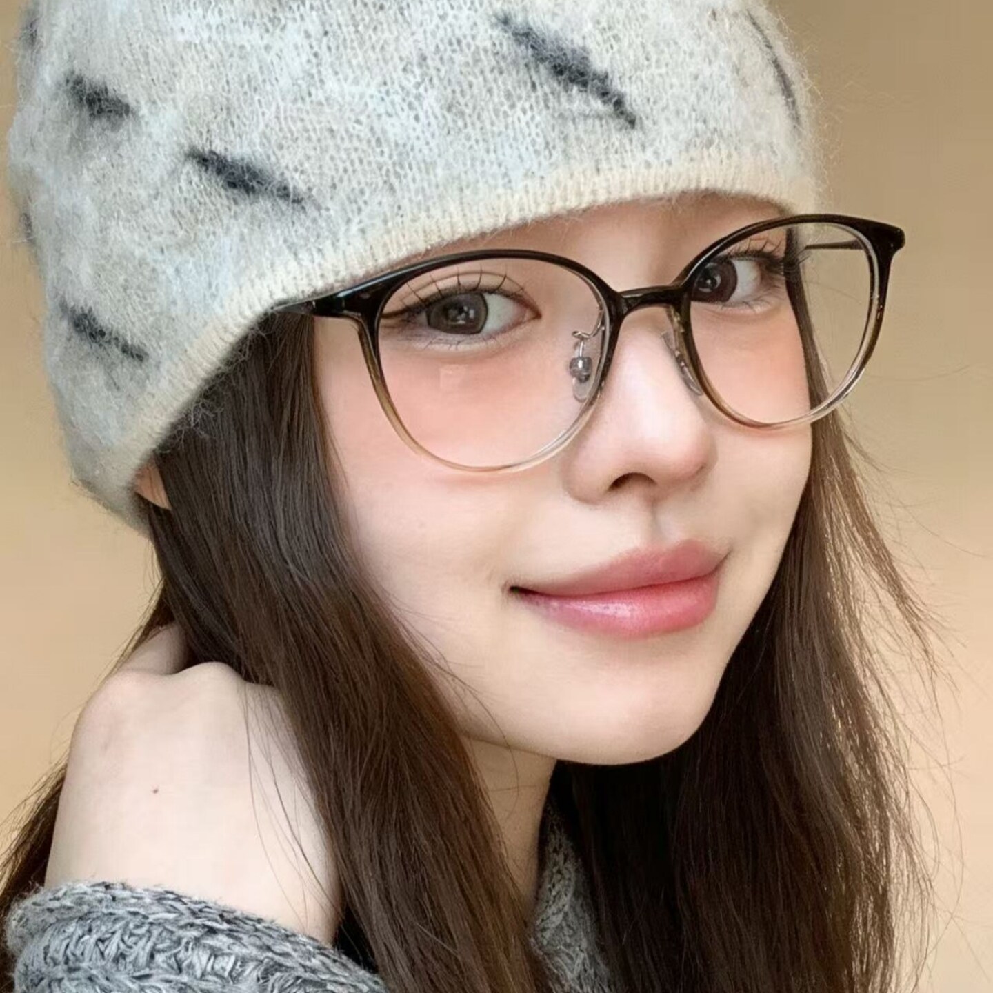 良也超轻渐变猫眼镜框女TR钛高级感素颜可配近视散光防蓝光护目镜