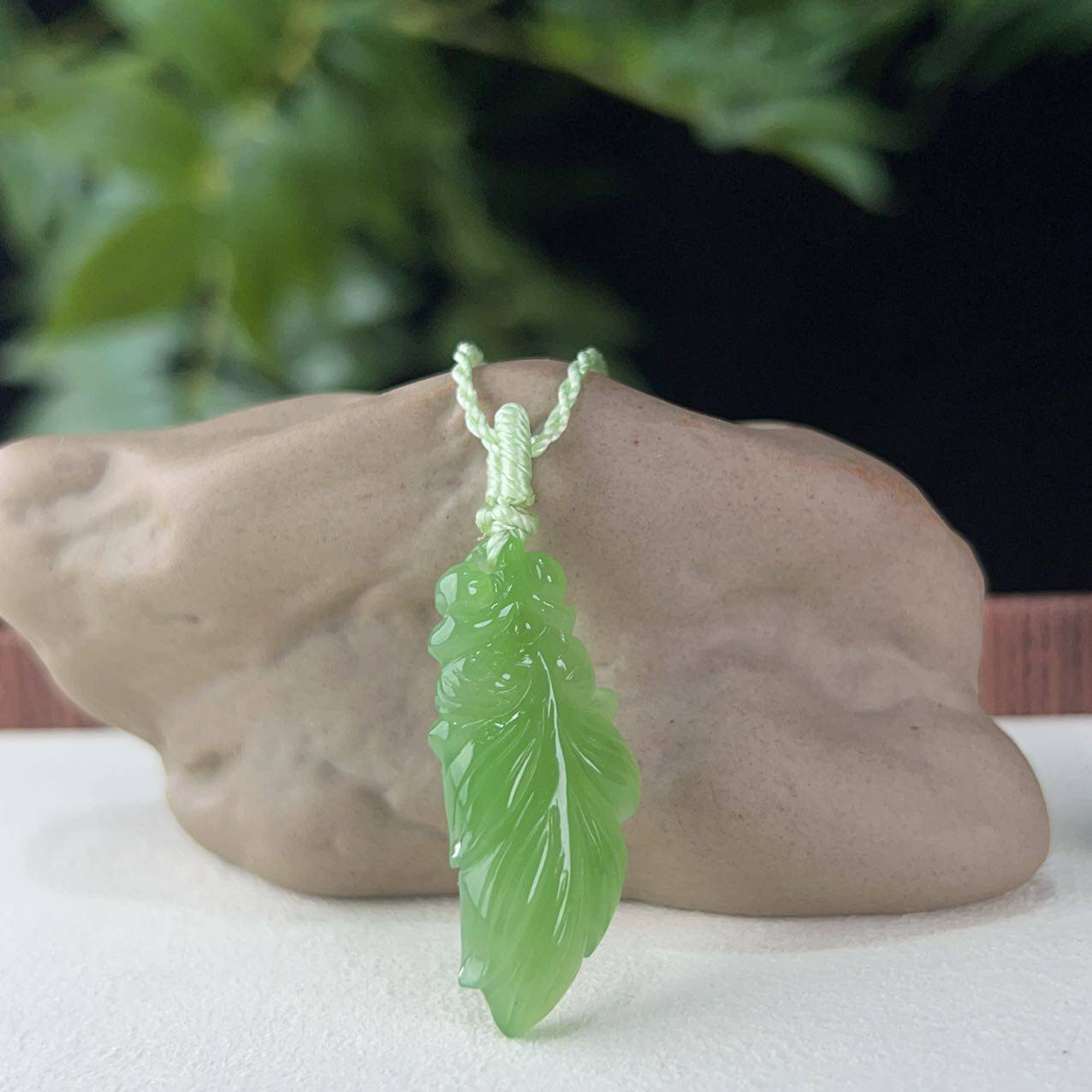 和田玉俄罗斯碧玉乌兰海苹果绿年年有余原创设计挂件