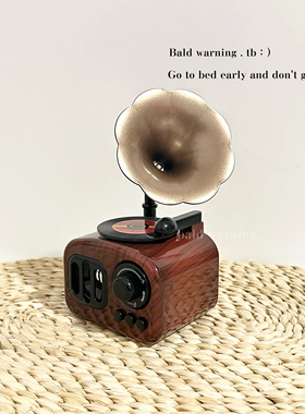 无聊了送TA个复古留声机音乐盒