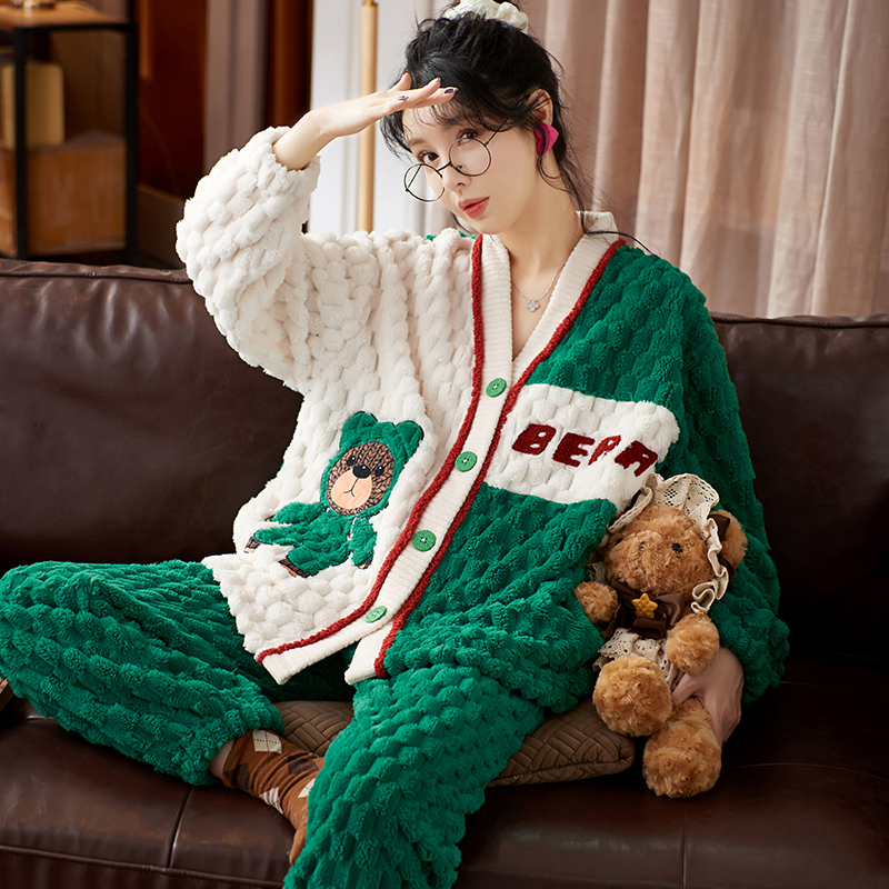 珊瑚绒睡衣女士冬季加厚加绒套装