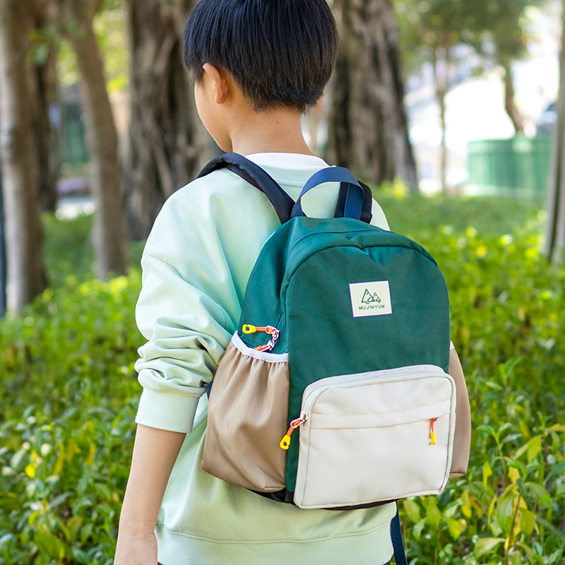 户外儿童春游双肩背包小学生书包