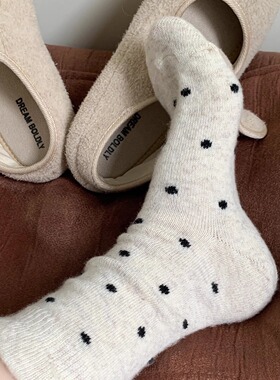 韩系纯色波点绵羊毛袜女秋冬季中筒袜灰色加绒加厚保暖学院风长袜