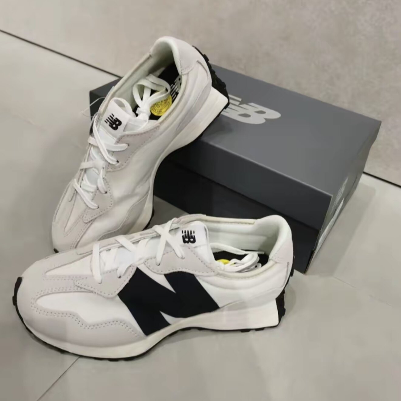 New Balance 327 舒适复古 防滑耐磨 休闲透气 减震 跑鞋GS327FE