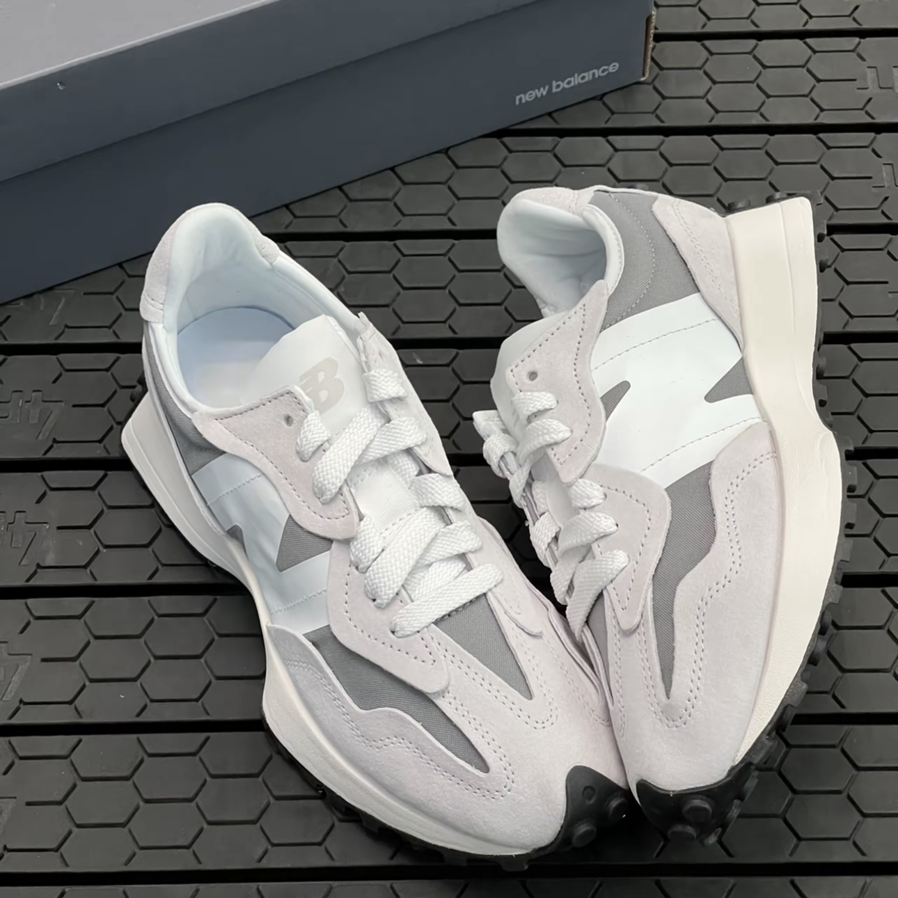 New Balance 327 防滑耐磨 休闲透气 减震拼接 运动跑鞋U327WED