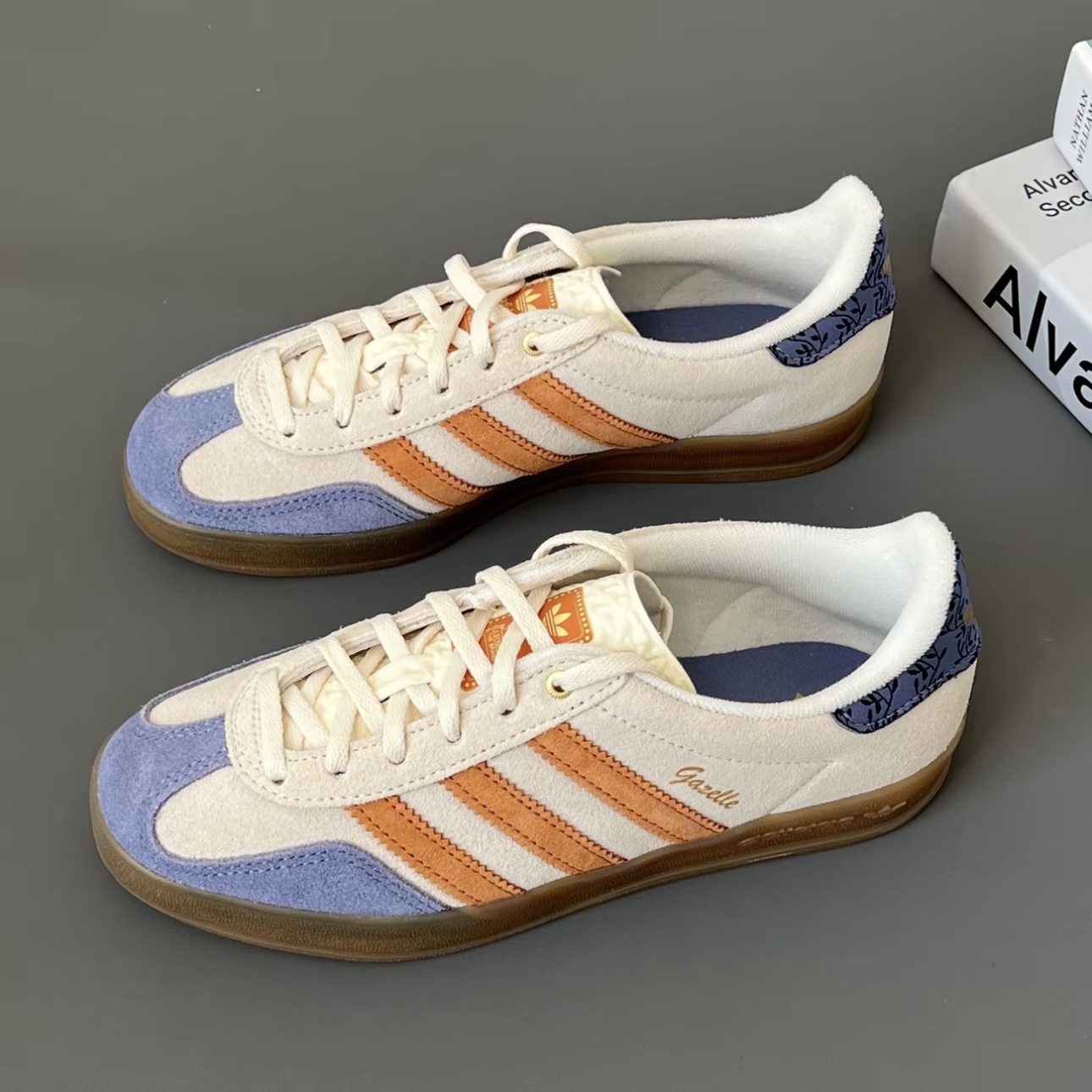 adidas Originals Gazelle Indoor 板鞋 舒适缓震防滑板鞋JQ0956