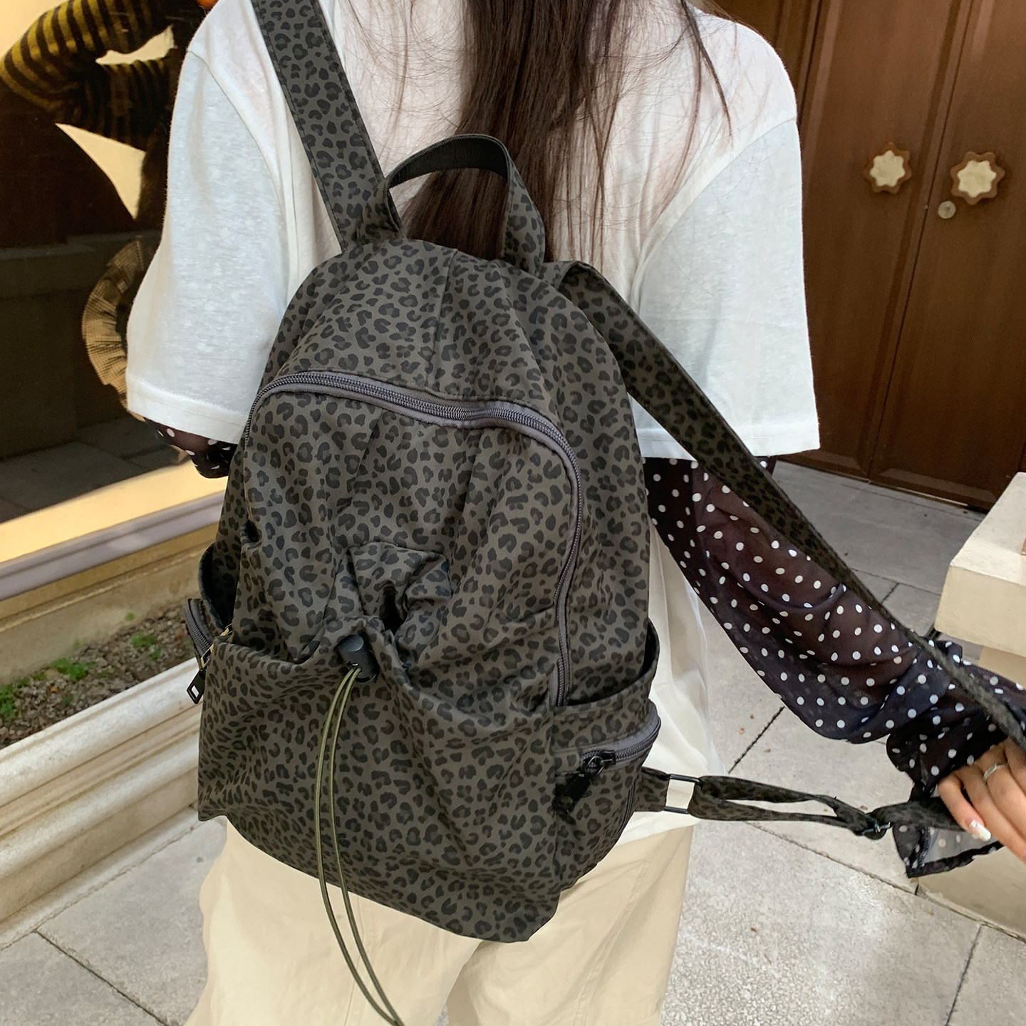 Unique blue 韩亚风豹纹学生旅游通勤电脑包背包百搭书包双肩包女