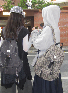 Unique blue甜酷轻亚风豹纹双肩包女大学生复古通勤旅游背包书包