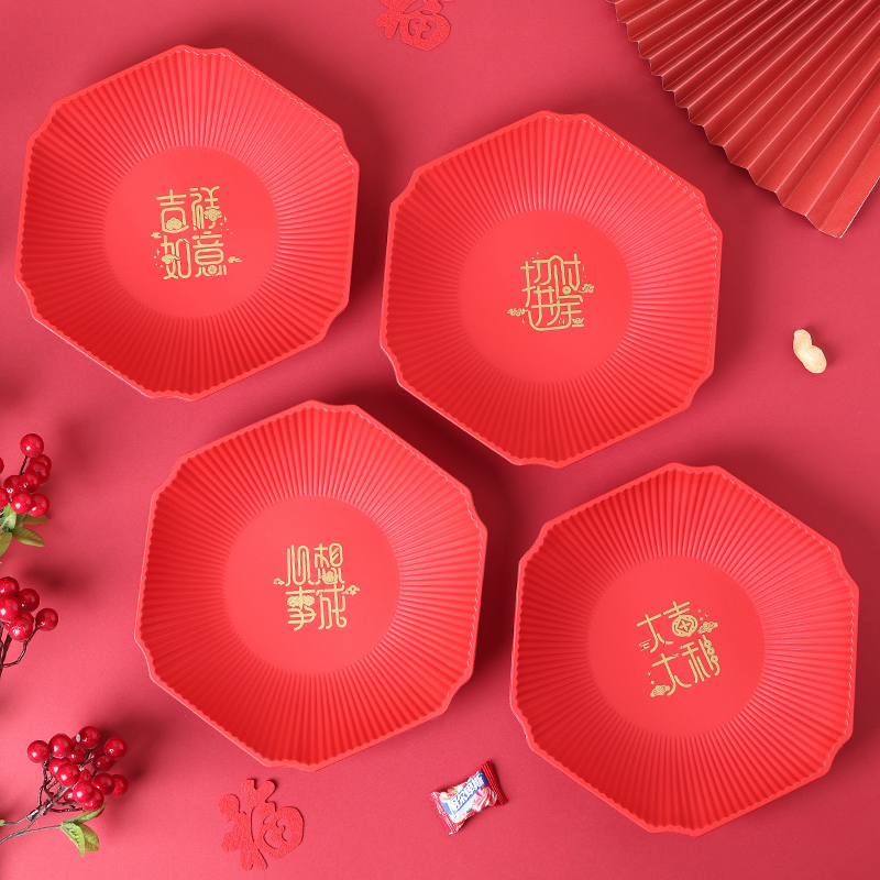 大红喜庆 高贵不贵 新中式宫廷风格