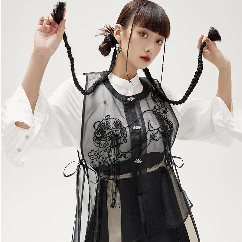 汉桃花原创汉服女秋冬汉元素流苏刺绣中国风马甲圆领绣花图案比甲