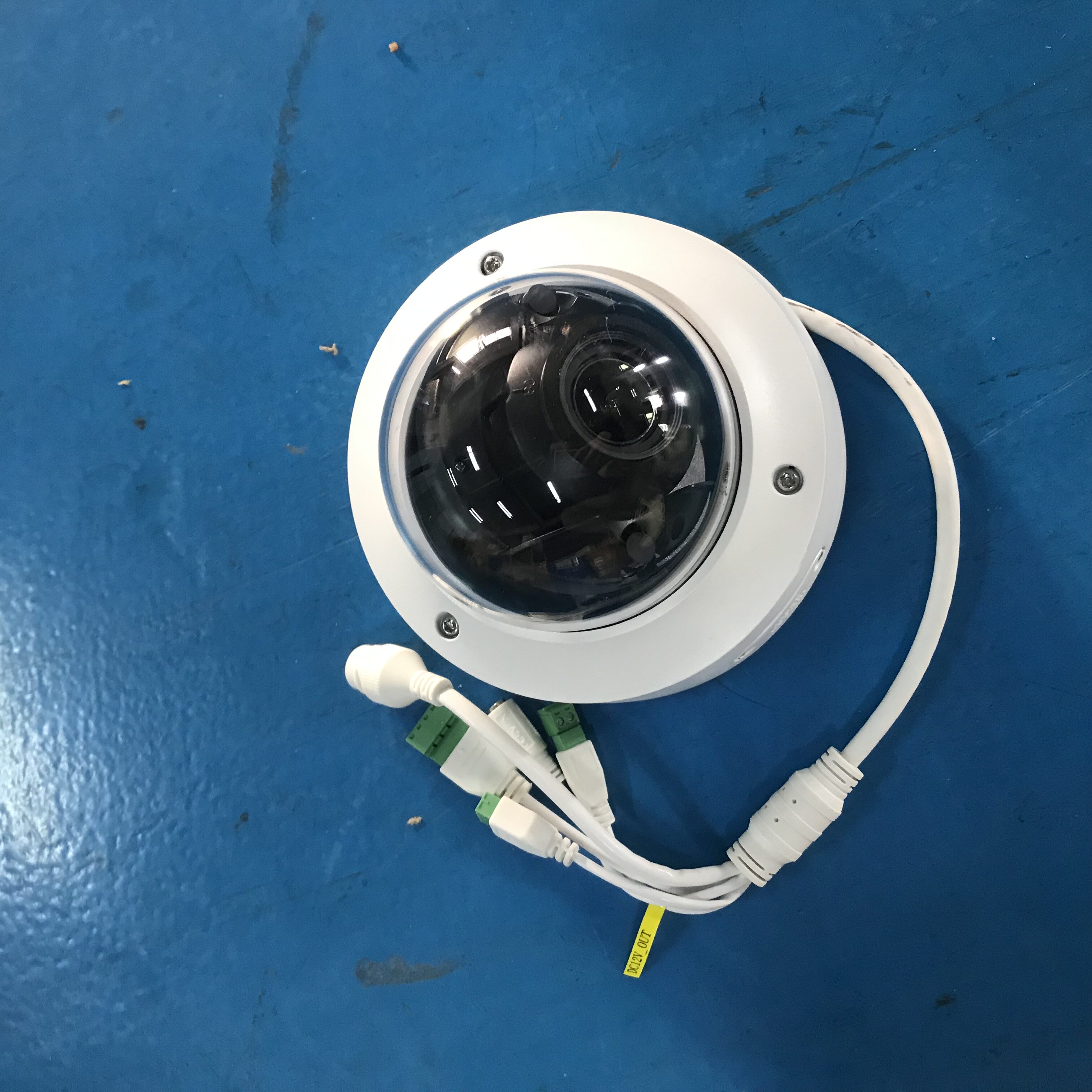 二手海康威视ds-2cd2726fwda2-izs智能人脸抓拍poe半球充新带包装