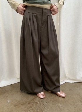 dorydory咖色压褶休闲西装裤复古肌理感阔腿裤女显瘦垂感挺括长裤