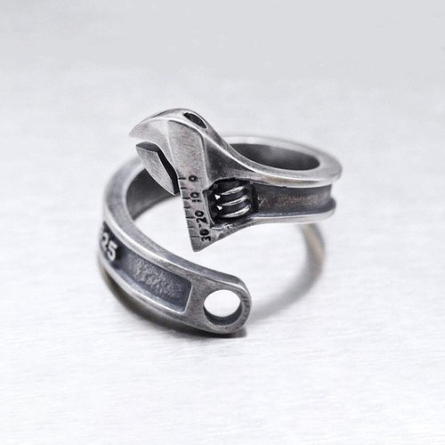 耀晨家！无聊了带个小扳手！戒指