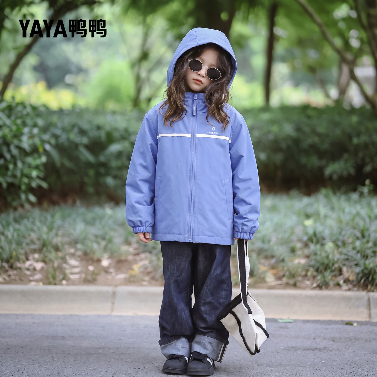 鸭鸭2026新款儿童羽绒服超好看的女孩防风保暖轻薄外套秋冬季