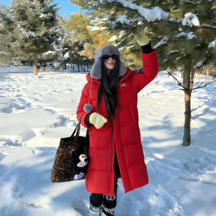 鸭鸭羽绒服冬季女款长款红色洋气时尚御寒外套2026中戏加厚冬装