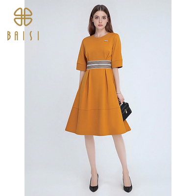 百丝BCVOGA氛围感圆领收腰A字裙2024秋季新品多巴胺修身连衣裙女