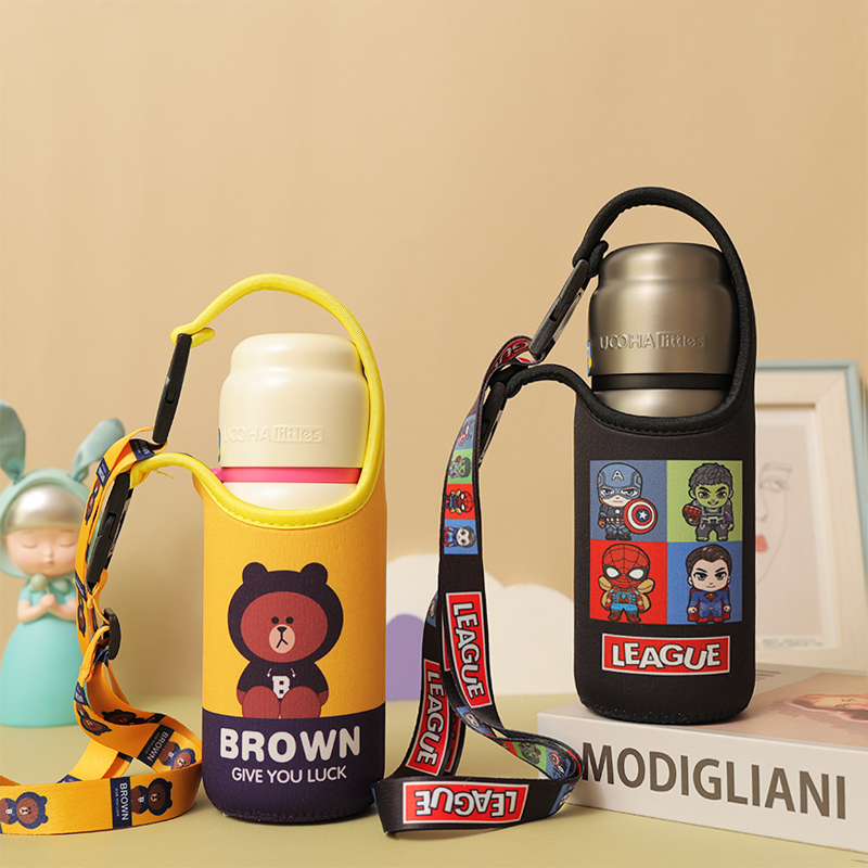 适用uoha涂鸦430毫升保温杯杯套儿童上学水杯斜挎手提两用保护袋