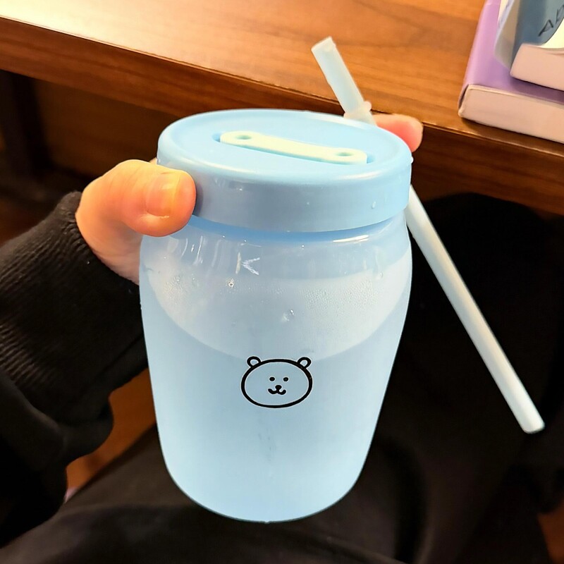 夏天喝水搭子!水杯女生高颜值大容量冷饮咖啡杯便携式随行吸管杯