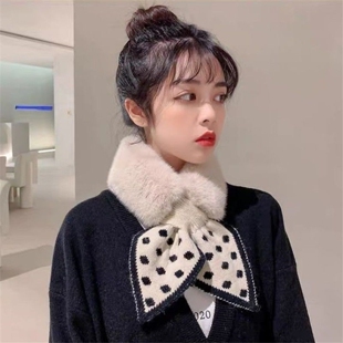 三角围巾女冬季高级感韩版毛绒保暖毛毛领网红护颈小围脖女生冬天