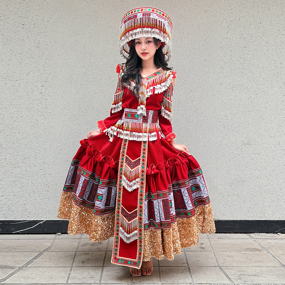 苗族新娘嫁衣红色款女重工刺绣新中式秀禾服婚礼写真舞台表演套装