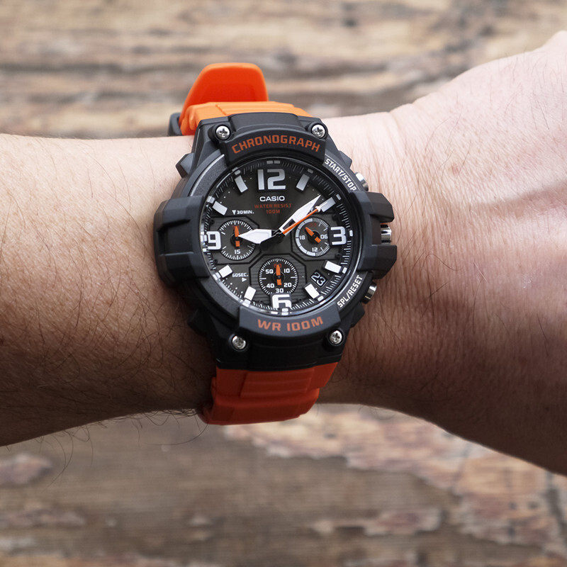 进口正品Casio卡西欧手表男时尚橙色表带三眼石英腕表MCW100H-4AV