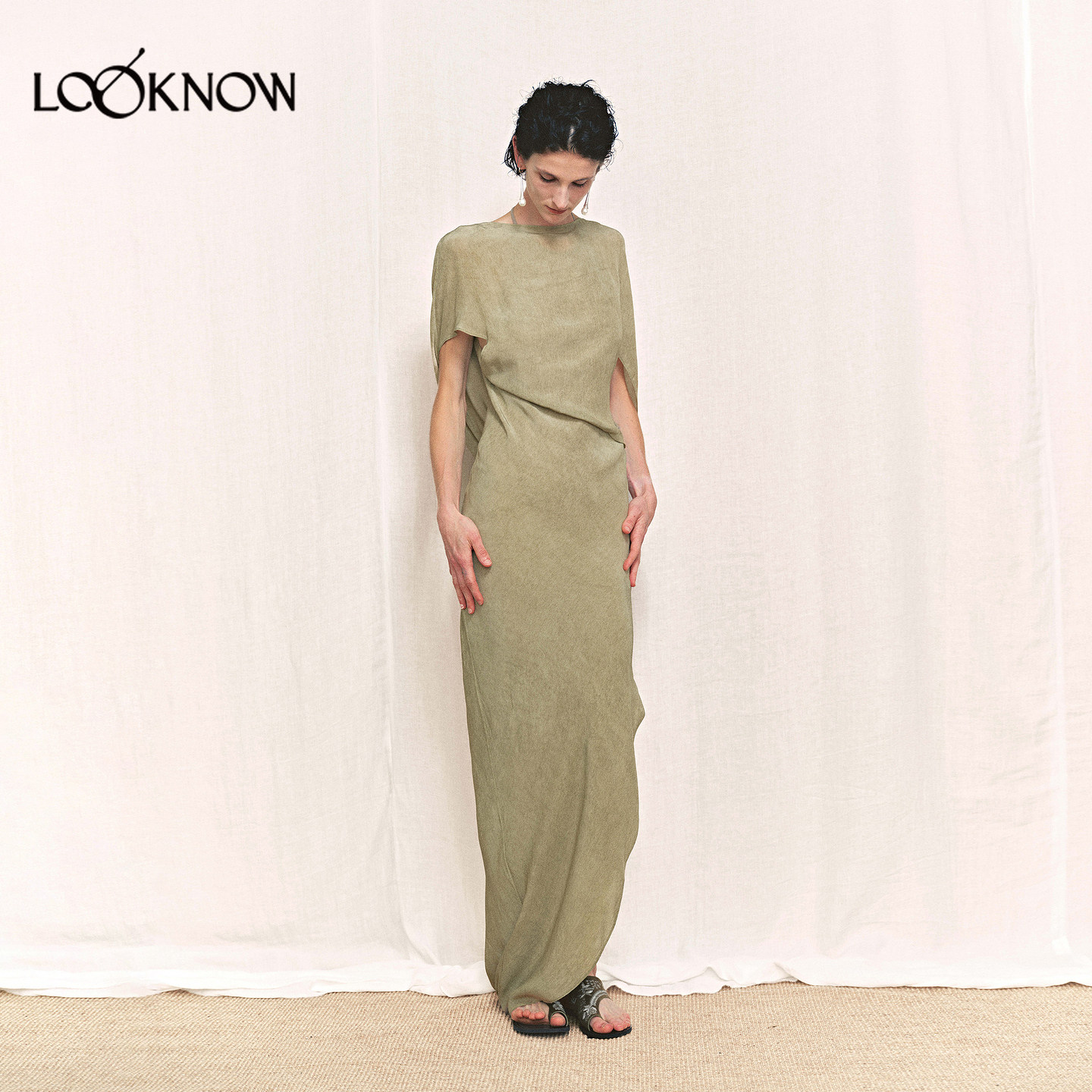 AUTI SEMINARIO X LOOKNOW2026春夏新品披肩一字肩冷染连衣裙