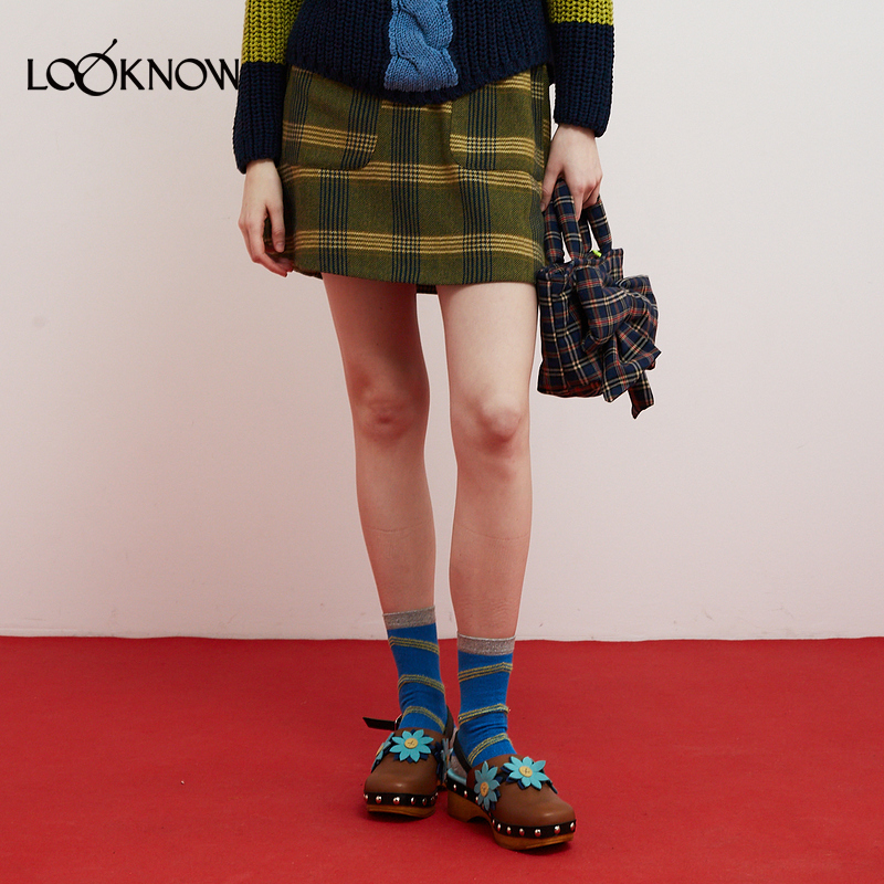 Dr Bloom x LOOKNOW设计师品牌2025冬季新款卡其绿格纹半裙女