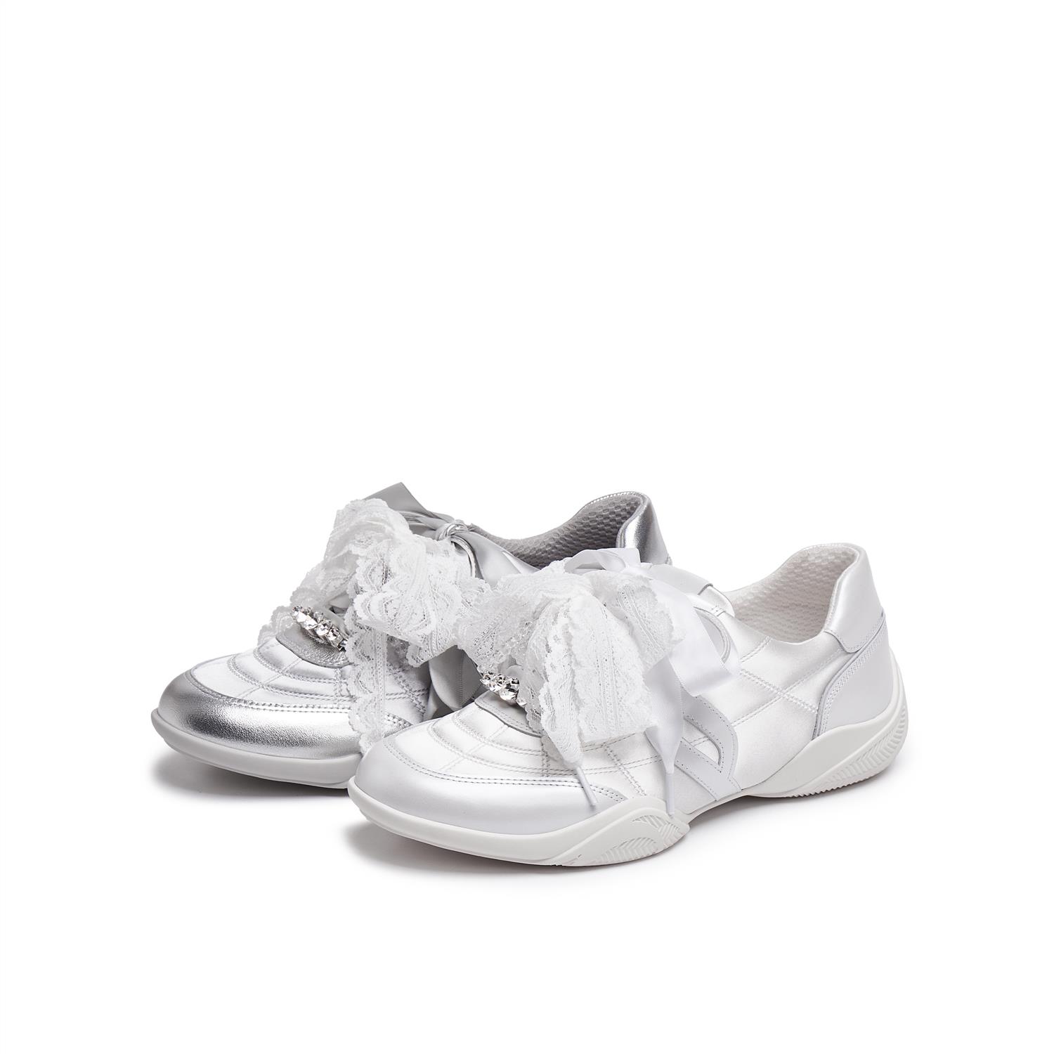 真美诗云朵芙芙25秋蝴蝶结日常可穿运动婚鞋德训鞋女Y1N04CM5A