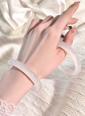 天然玛瑙玉髓手镯子女款