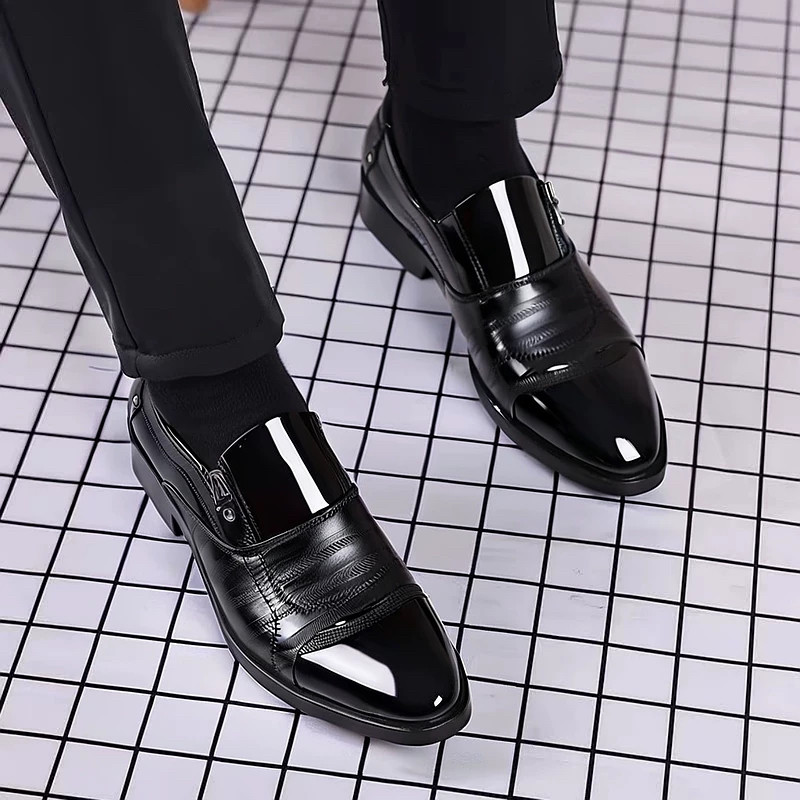 皮鞋男款2026新款英伦风商务正装休闲鞋男士尖头黑色结婚新郎鞋子