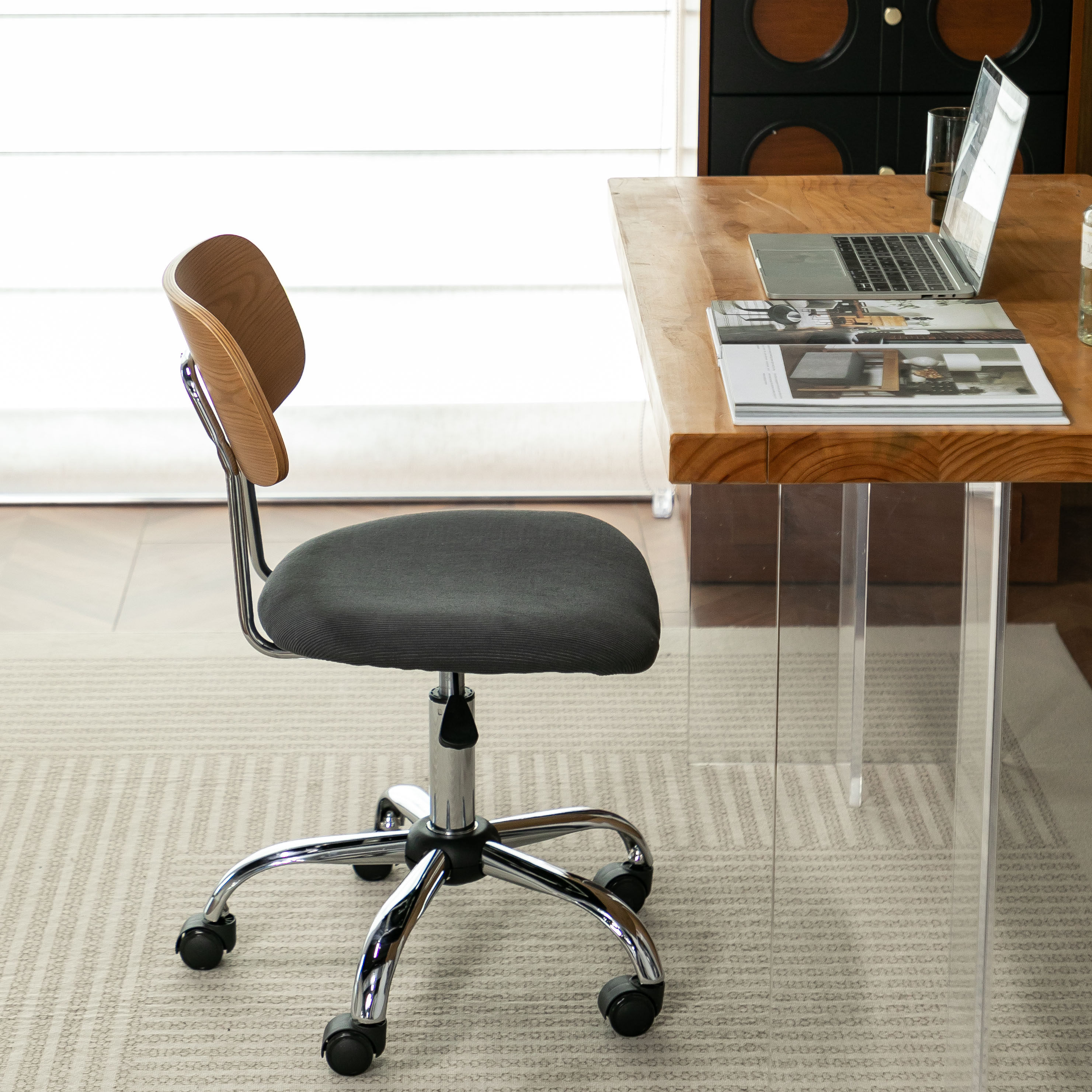 家用轻奢小型办公电脑椅可升降美容院椅子久坐舒适儿童椅书房椅子