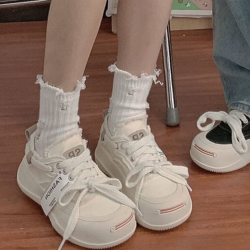 白色纯棉中筒袜女设计款个性破洞袜子ins小众乞丐短袜潮酷学生袜