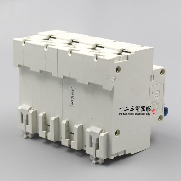 断路器 空气开关 DZ47-125/4P 80A 100A 125A 空开