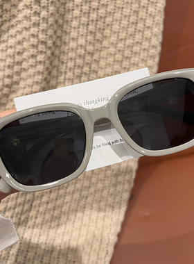 2025秋冬款时髦方形墨镜女