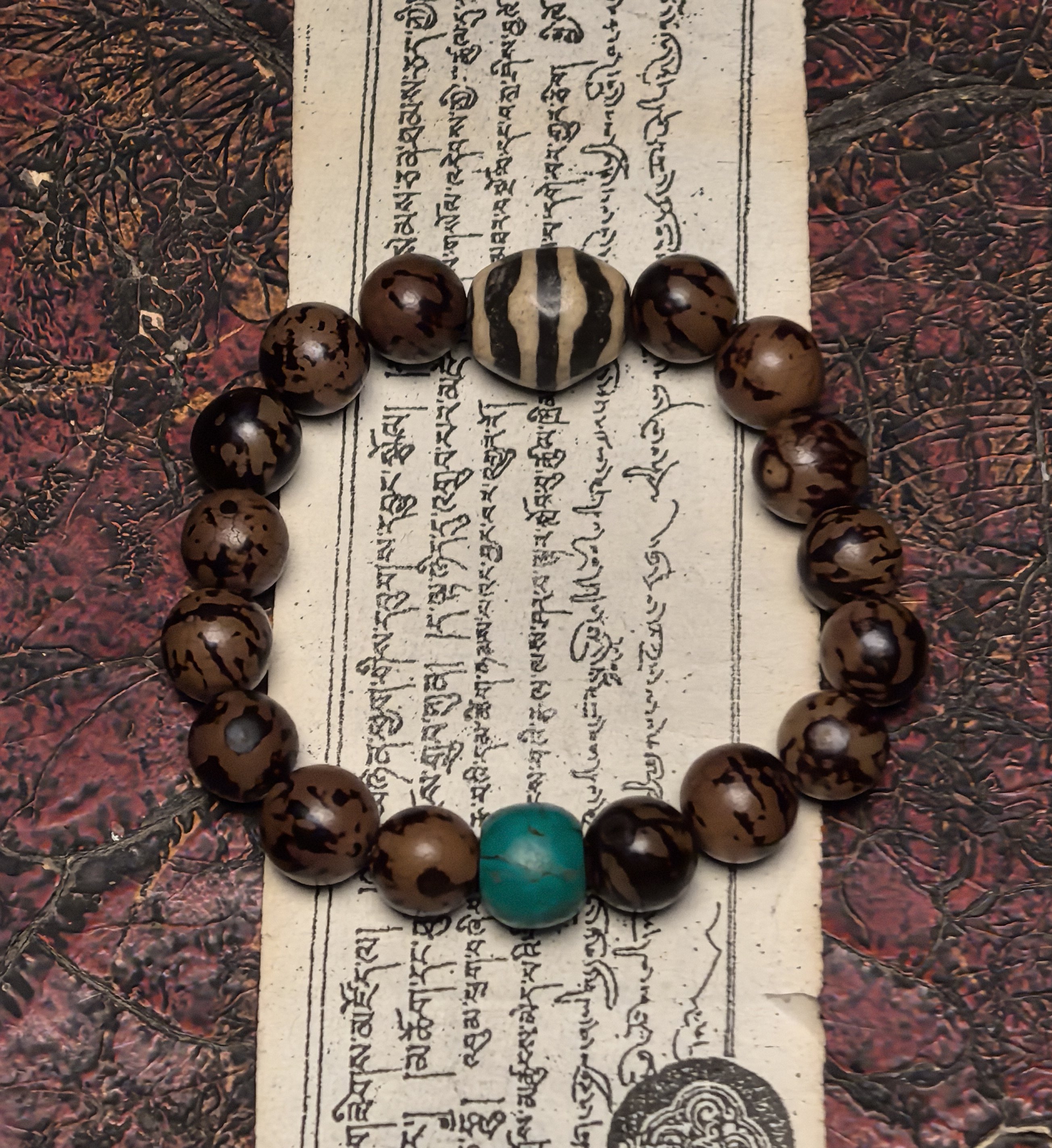 清末民初藏地瑜伽士修持【老料器三眼天珠】搭配老菩提根手串