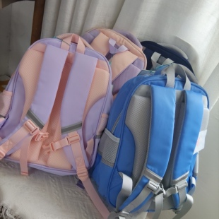 阳G8点儿童一到高中小学生初中生护脊减压轻便护脊书包双肩背包