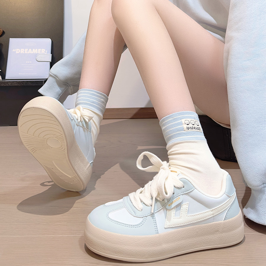 回力蓝色厚底帆布鞋女图片