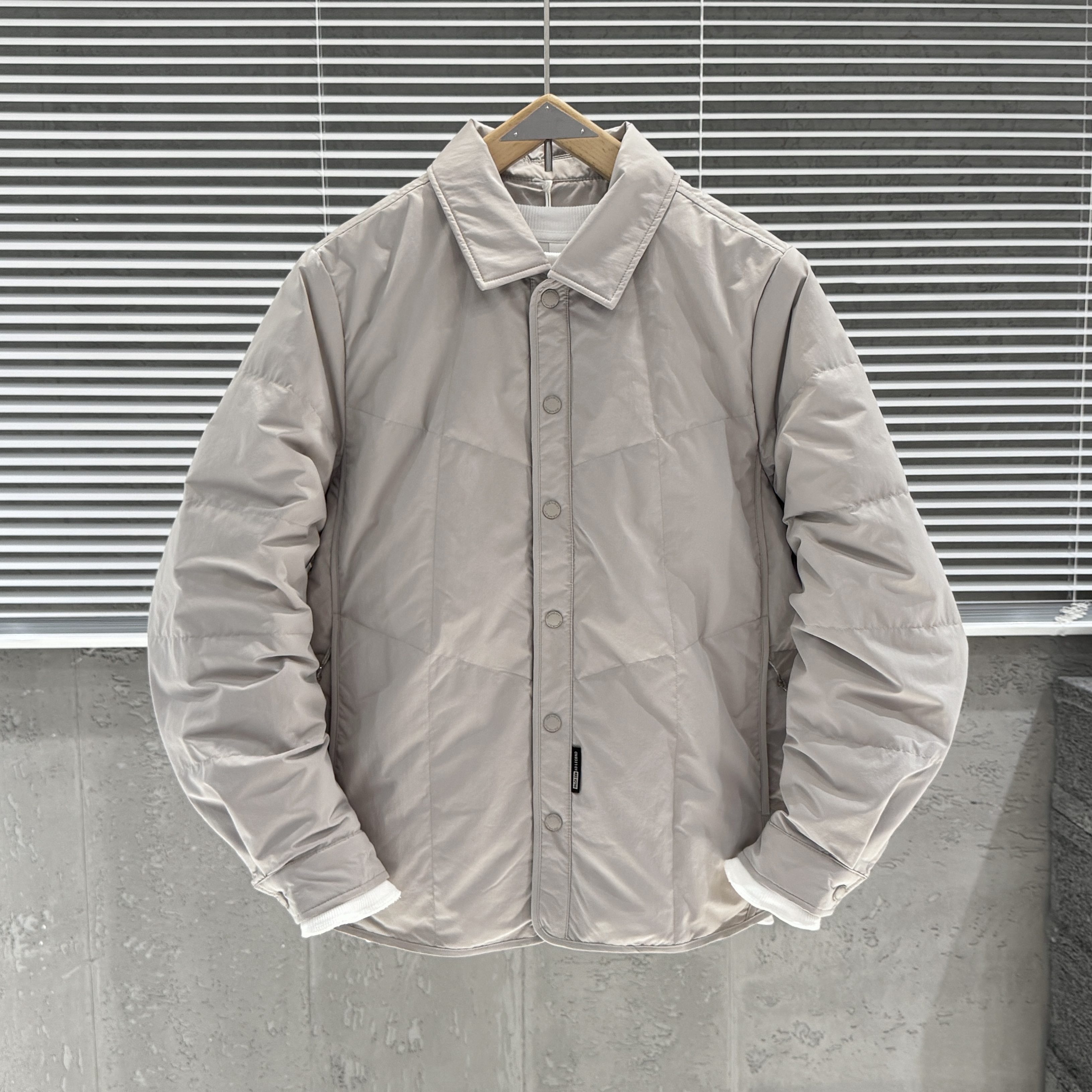 【香港·尊荣定制】冬季轻薄羽绒服男潮流简约纯色白鸭绒保暖外套