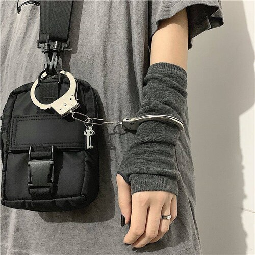 ins秋冬原宿风街头冬季保暖哥特手袖亚文化袖套y2k半掌手套男女潮