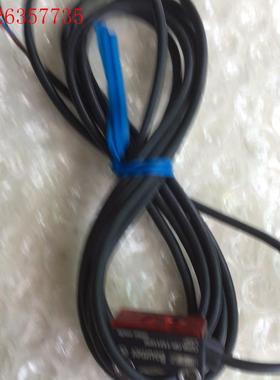 堡盟O200 GR-11211936L33P光电开关、库存了(议价)