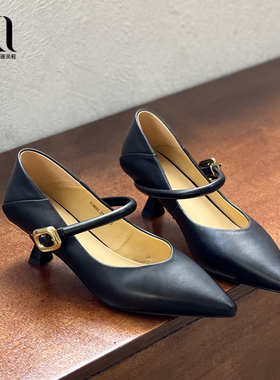 BAKERLOO倍加路娜羊皮尖头玛丽珍柔软小跟女鞋