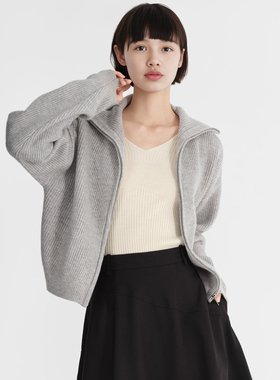 小着暖冬 LK72 宁静灰色烟囱领拉链精细羊毛开衫 简爱