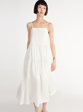 小着暖冬 DR12 白色层叠设计 A 字吊带连衣裙