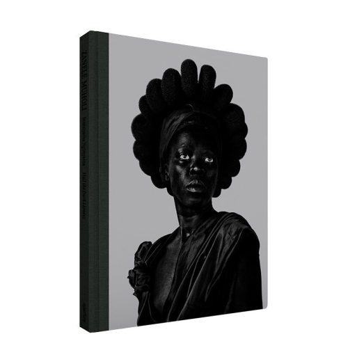 【预售】札涅勒·慕荷里: 黑色雌狮万岁 冰雹黑暗的母狮 Zanele Muholi: Somnyama Ngonyama, Hail the Dark Lioness