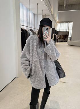 摩登197女加厚保暖羊羔毛大衣