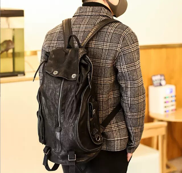 GAOYI潮品暗黑风真皮男士双肩包洗水做旧软皮休闲女背包街头风中